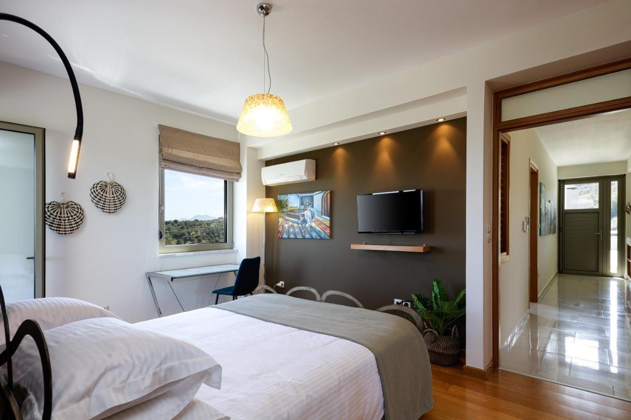 Rizes Villa With Jacuzzi & Heated Pool Ajía Triáda Kültér fotó