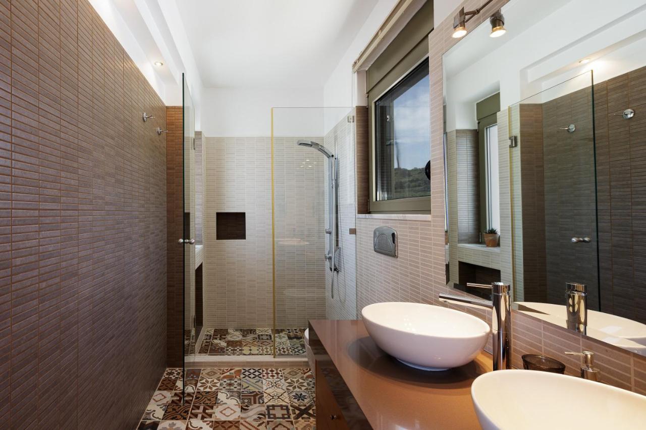 Rizes Villa With Jacuzzi & Heated Pool Ajía Triáda Kültér fotó